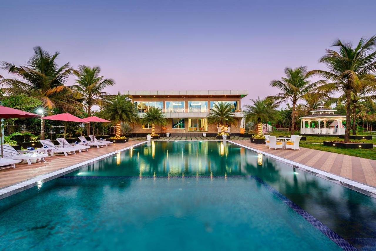 Saffronstays Palm Paradise, Kalyan Khadavli - Swimming Pool With Water Slides, Gazebo And Indoor Games Padghe Exterior foto